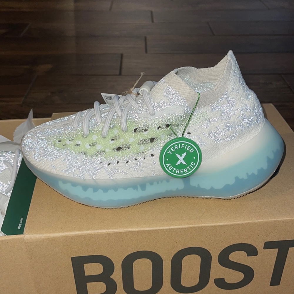 Adidas Yeezy boost 380